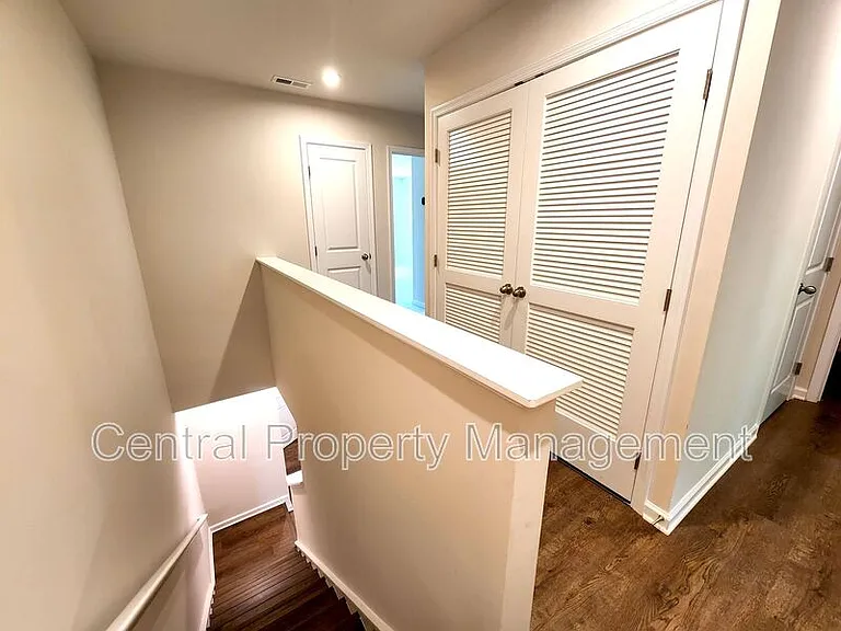 165 Sarnesfield Way — Photo 17