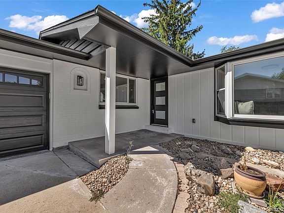 3rd image of 6942 W 68th Place