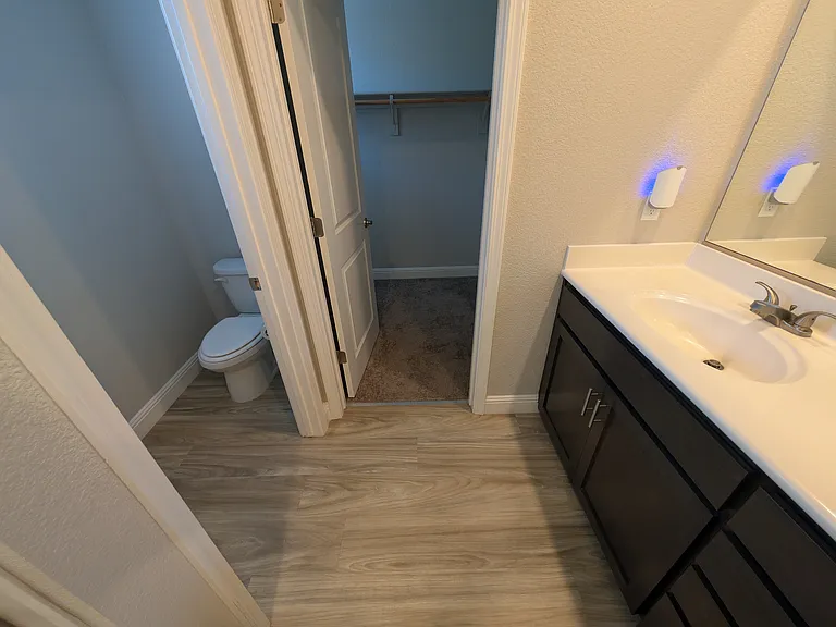 953 Posey St — Photo 14