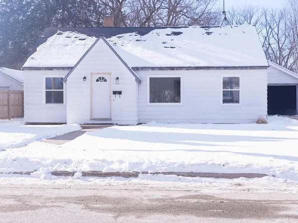 234 N George St, Whitewater, WI 53190