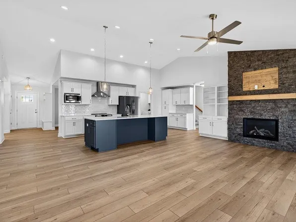 232 Lindburgh Dr, Waynesboro, VA 22980