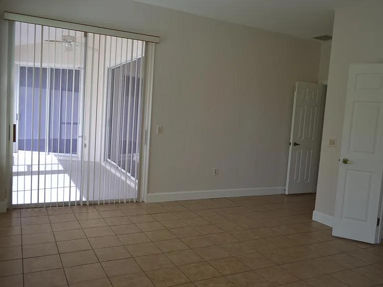 268 W Romany Loop — Photo 10