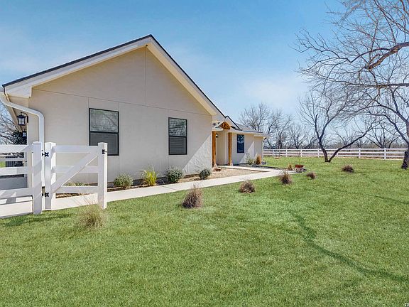 3rd image of 16282 fm 472