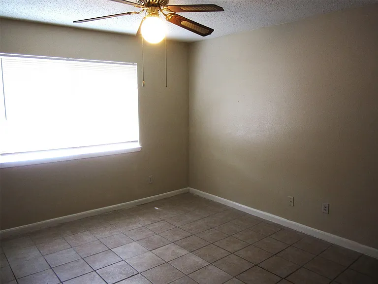 17907 Fieldglen Dr — Photo 17