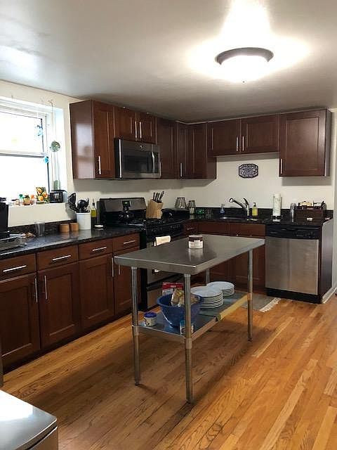 1st image of 1528 W Huron St #3