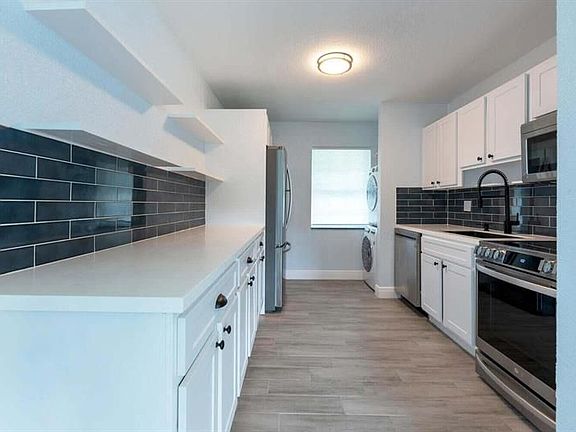 3rd image of 5207 N Flagler Dr #4