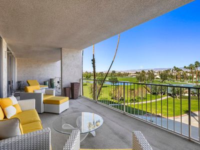 899 Island Dr APT 402, Rancho Mirage, CA, 92270