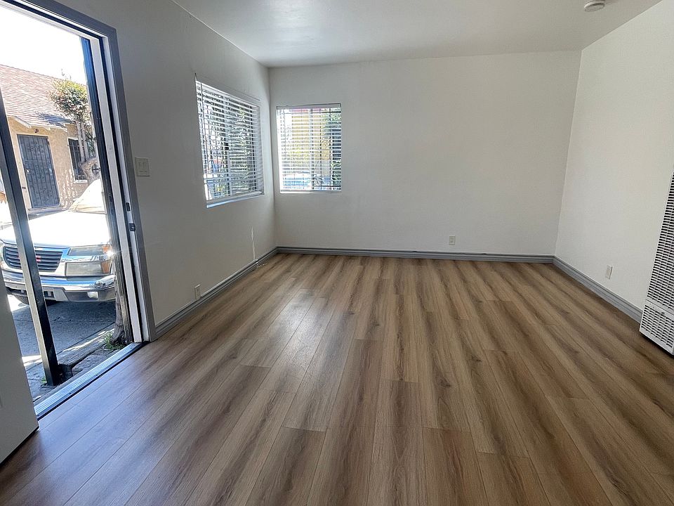 1st image of 1323 1/2 W Vernon Ave