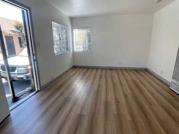 1323 1/2 W Vernon Ave, Los Angeles, CA 90037