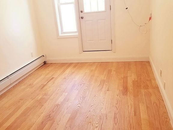 4th image of 5607 30th Ave #2