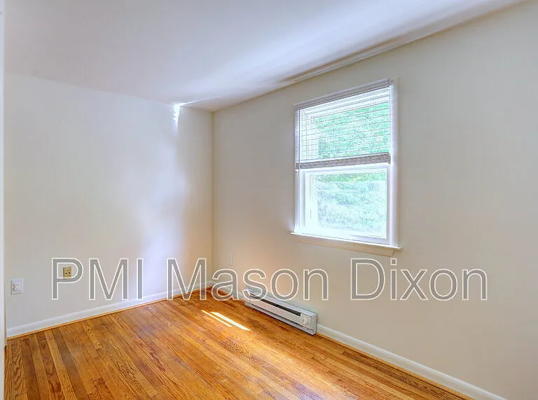 9710 Gwynn Park Dr — Photo 23