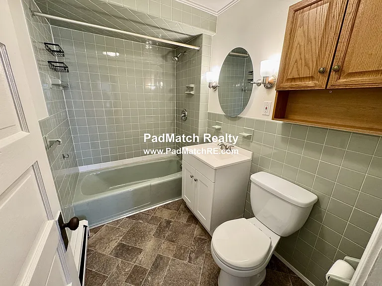 219 Charlton St #1 — Photo 16