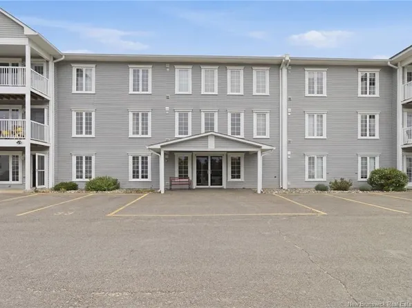 185 Reynolds St, Fredericton, NB E3A 0K7