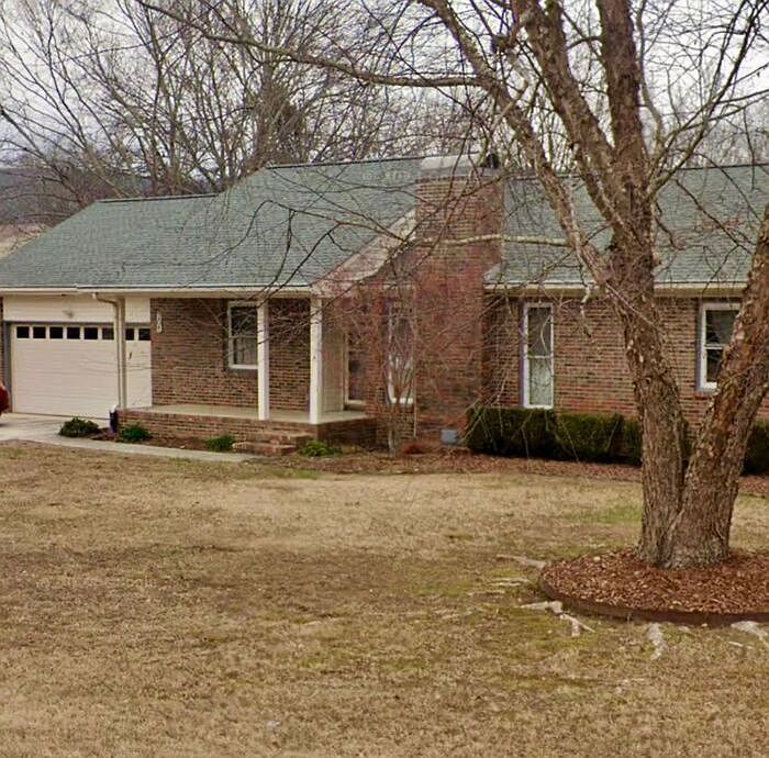 1st image of 201 Kirkwood Dr SE