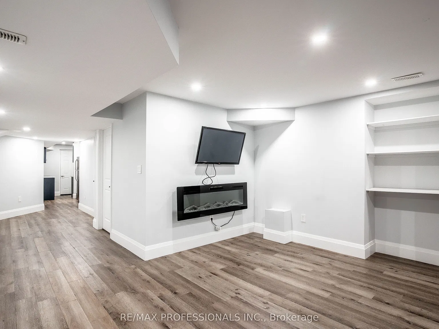 2 bed, $1,800 — Photo 4
