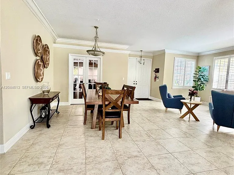 9109 Dupont Pl — Photo 22
