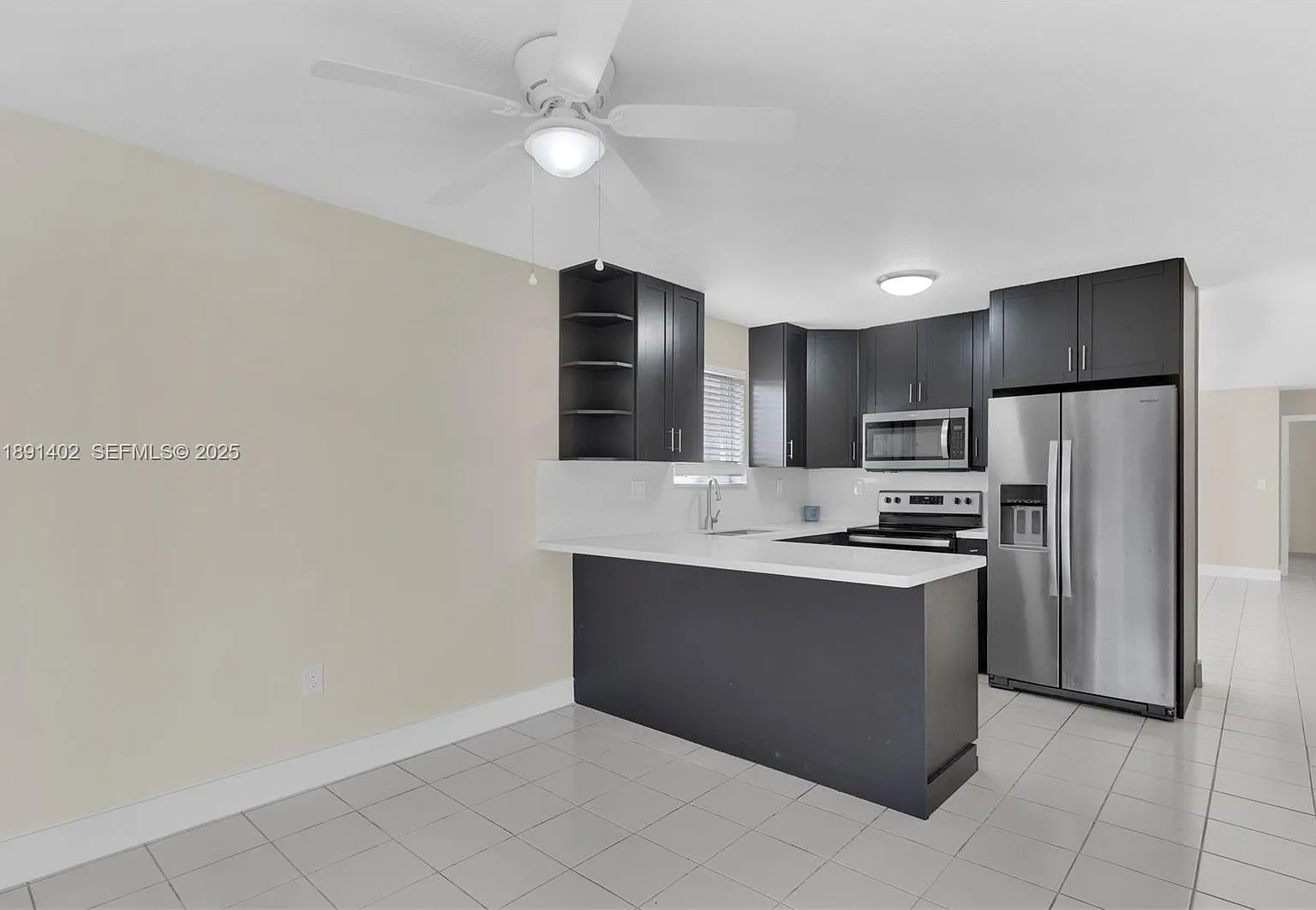 3 bed, 2.0 bath, $3,000 — Photo 2