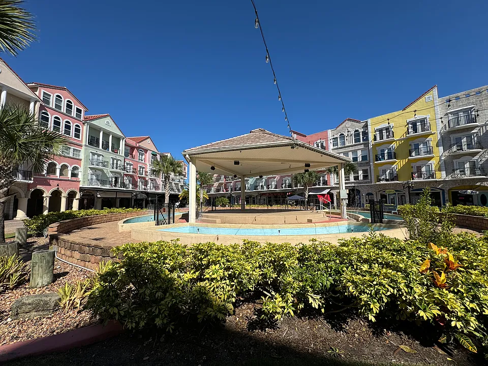 101 Palm Harbor Pkwy #319