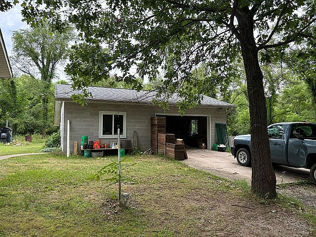 2nd image of 69817 Garver Lake Rd
