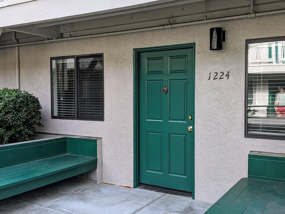 1st image of 1224 University Dr
