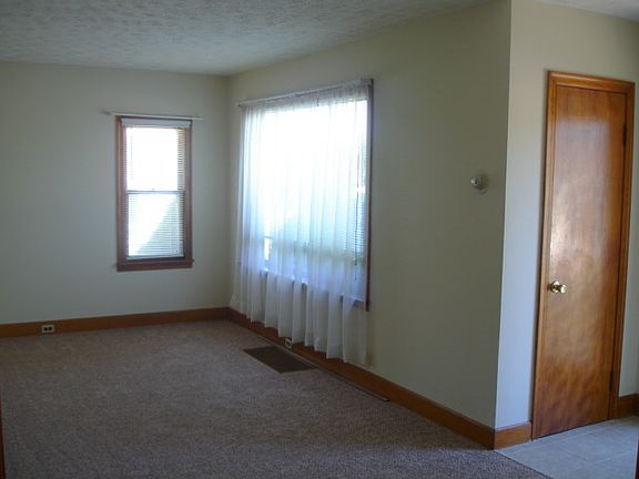 2nd image of 23 Bryant Cir