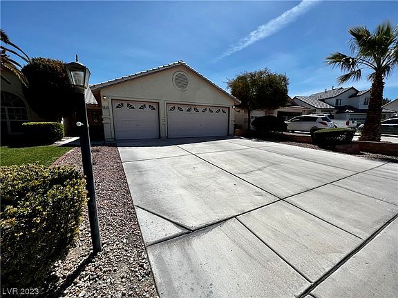 3rd image of 5001 N Palm View Dr