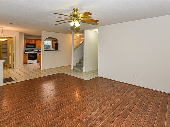 5th image of 4802 Sterling Cir