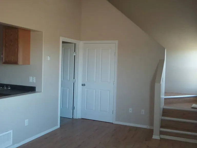 5211 45th Ave — Photo 12