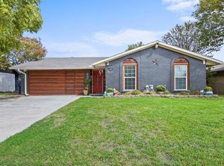 830 Hudson Dr, Garland, TX 75043
