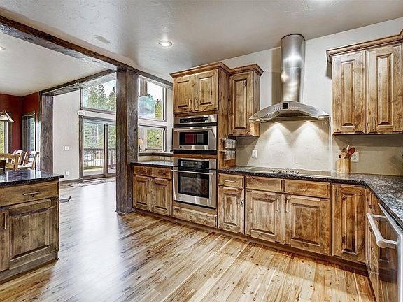 4th image of 380 WHISPERING PINES Circle