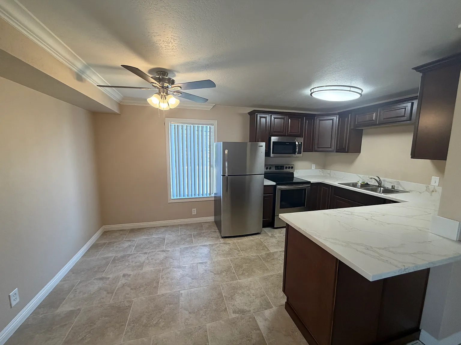 3 bed, 1120 sqft, $3,000 — Photo 4