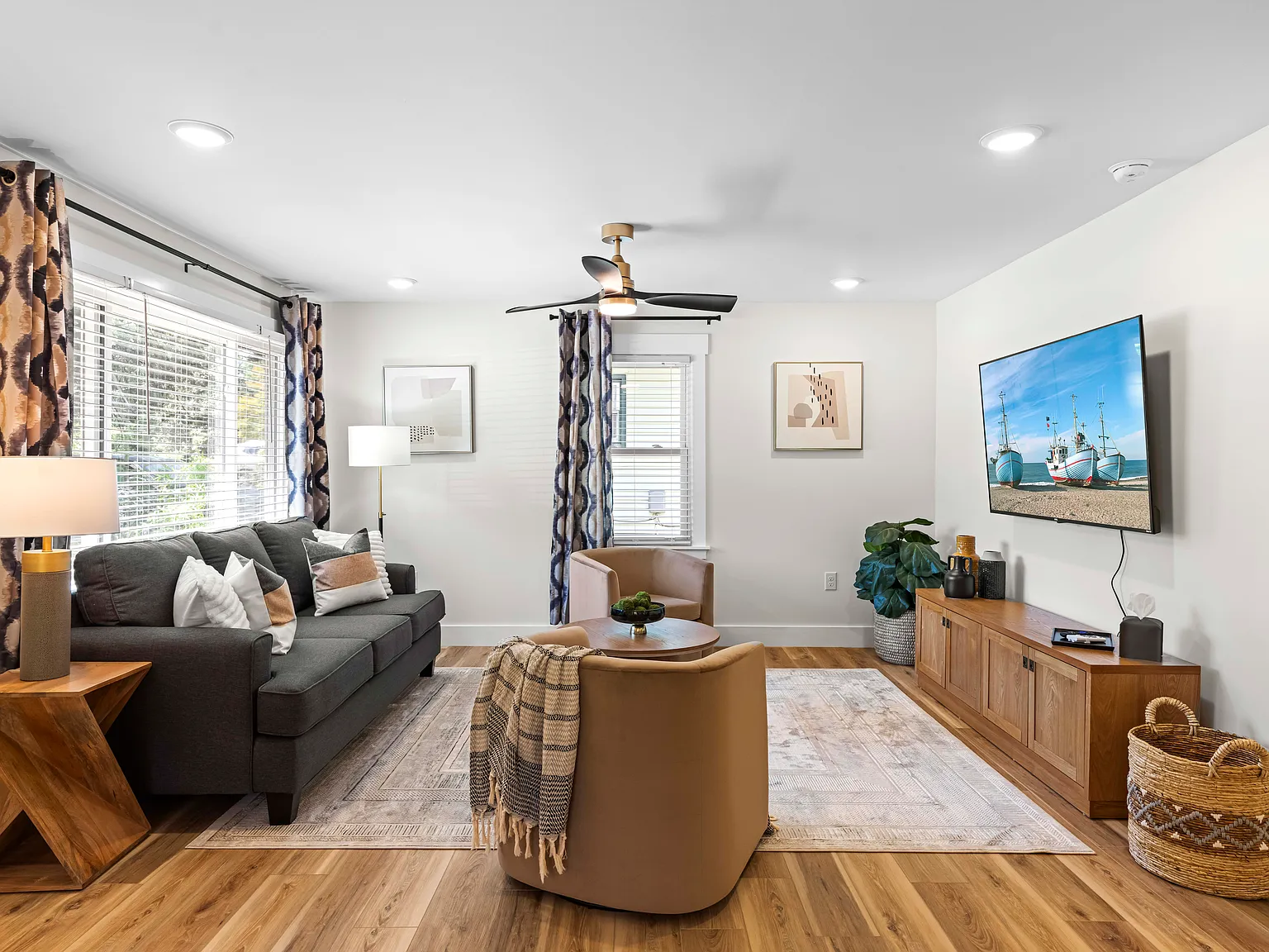 3 bed, 1120 sqft, $3,500 — Photo 4