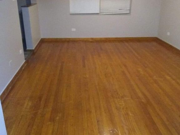 5th image of 6155 S Sacramento Ave #2