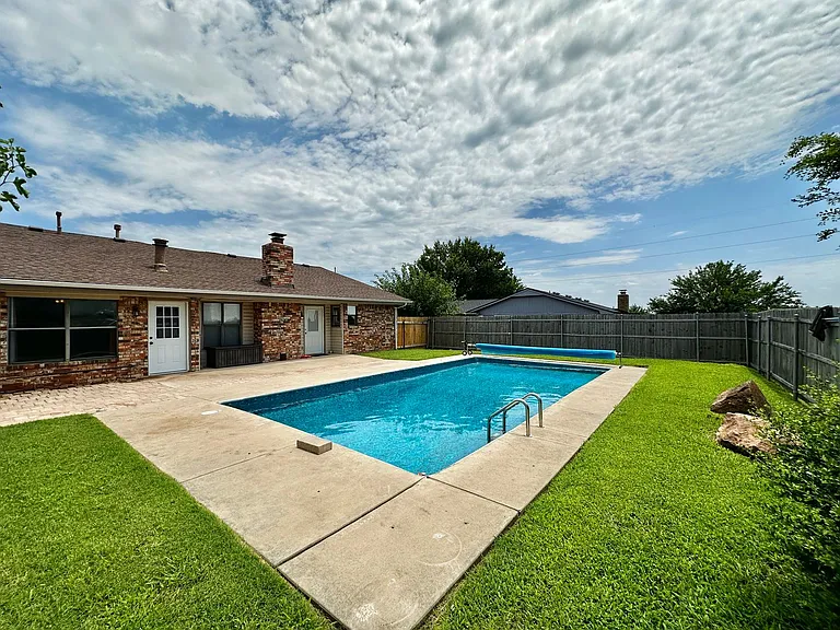 505 SW 77th St — Photo 38