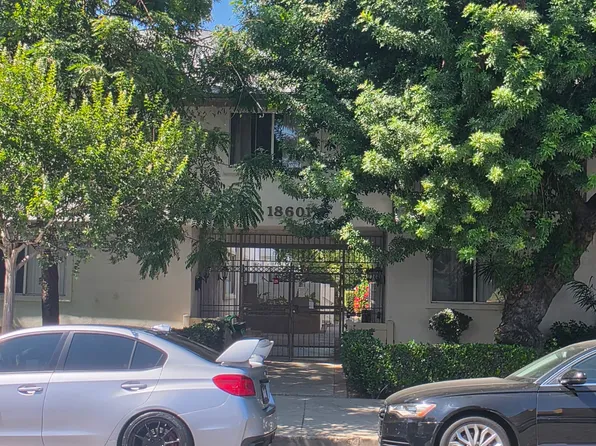 18601 Collins St APT D7, Tarzana, CA 91356