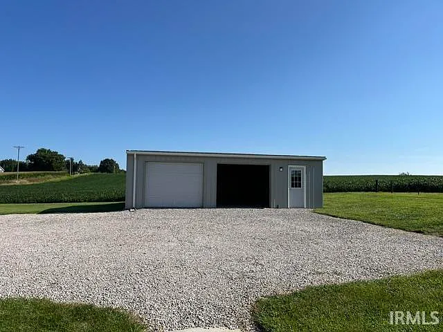 4670 Breeze Rd — Photo 18
