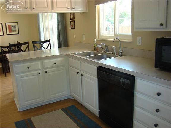 5th image of 810 Briarwood Ln