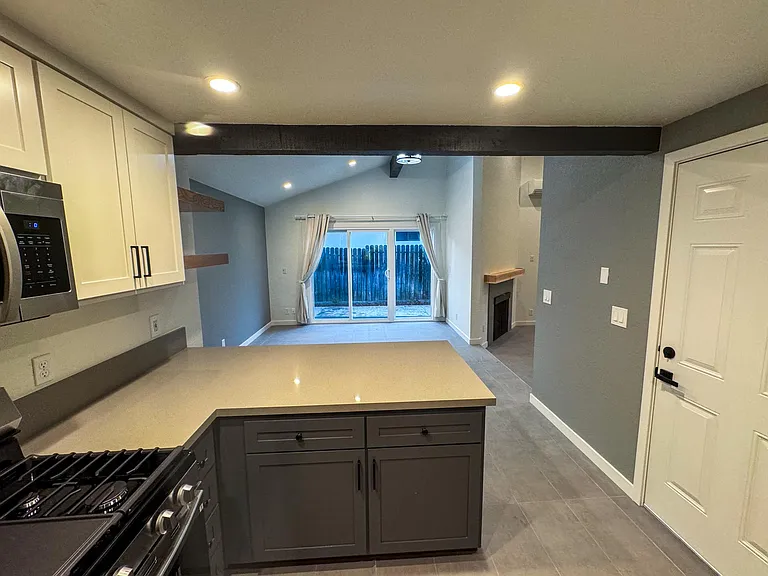 2604 Latham Dr — Photo 16