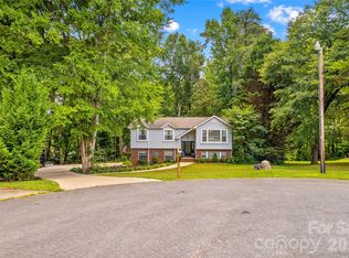 135 Chapel Ct, Salisbury, NC 28147