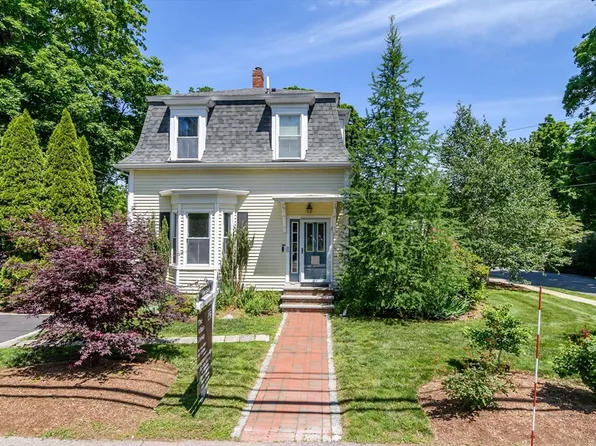 89 Pond St, Natick, MA 01760
