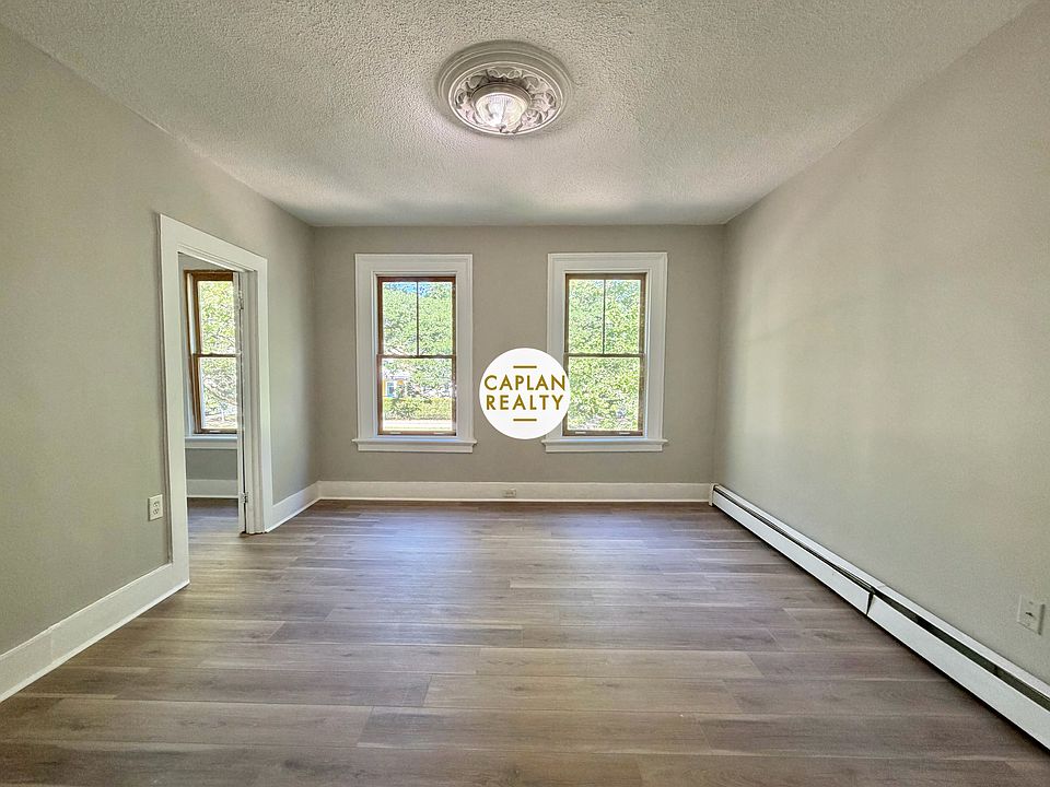 1st image of 490 Howard Ave #2