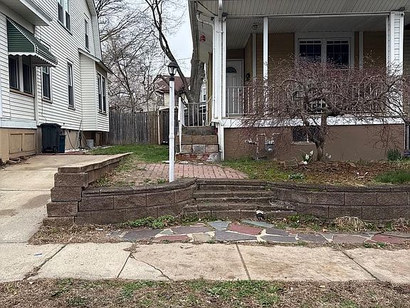 4th image of 22 Mervine Pl