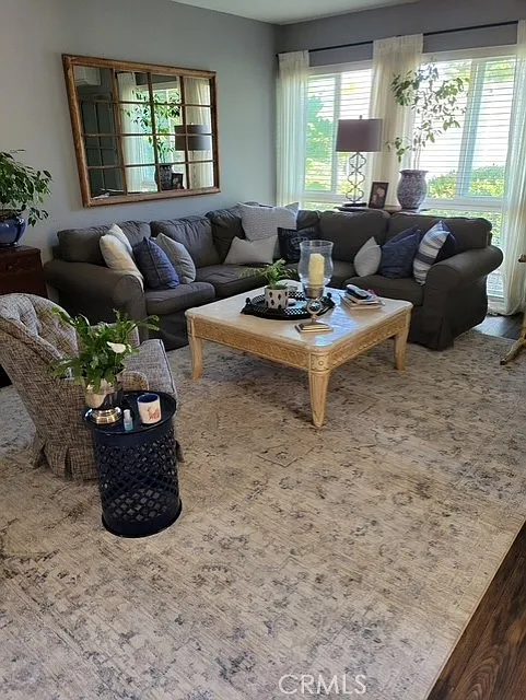 2 bed, 866 sqft, $3,250 — Photo 3