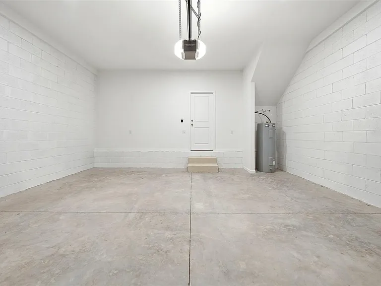 132 Royal Ranch Rd — Photo 17