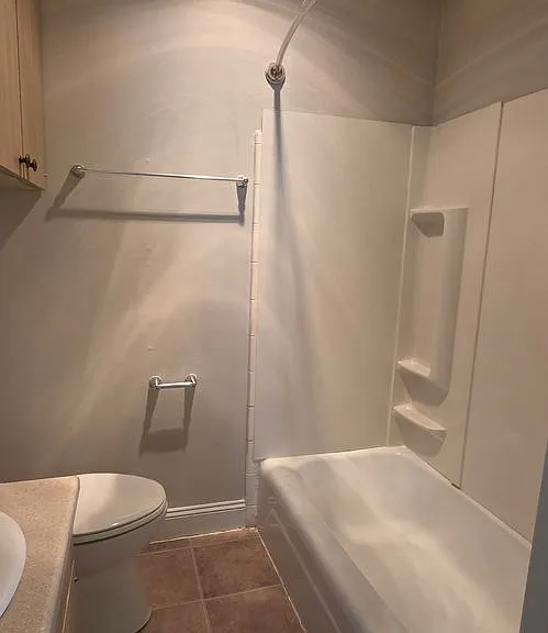 Colonial Terrace — Photo 17