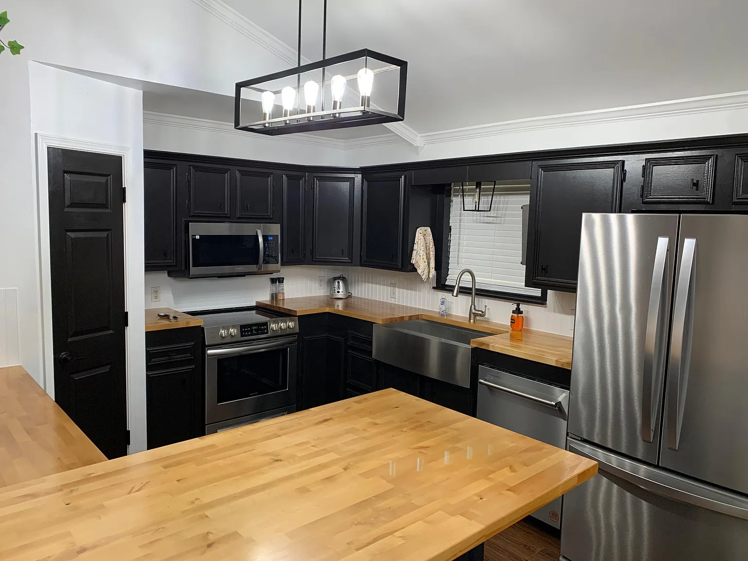 3 bed, 1564 sqft, $2,000 — Photo 2