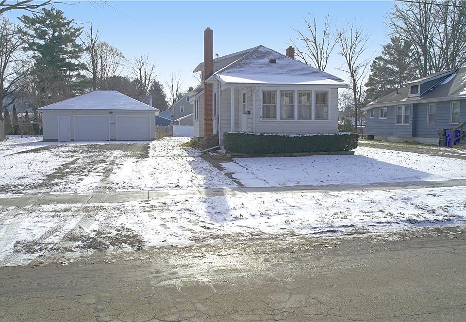1st image of 219 W Central Ave