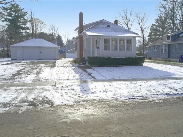219 W Central Ave, Ravenna, OH 44266