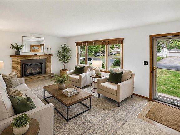 4th image of 561 54th Ave NE