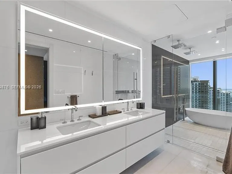 300 Biscayne Blvd #3104 — Photo 20
